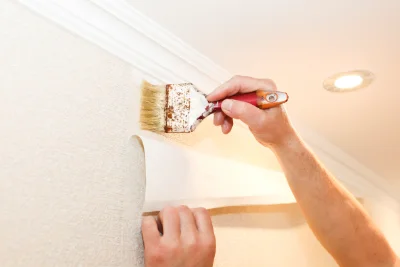 Pose de papier peint à Collorec — revêtements muraux et toiles de verre